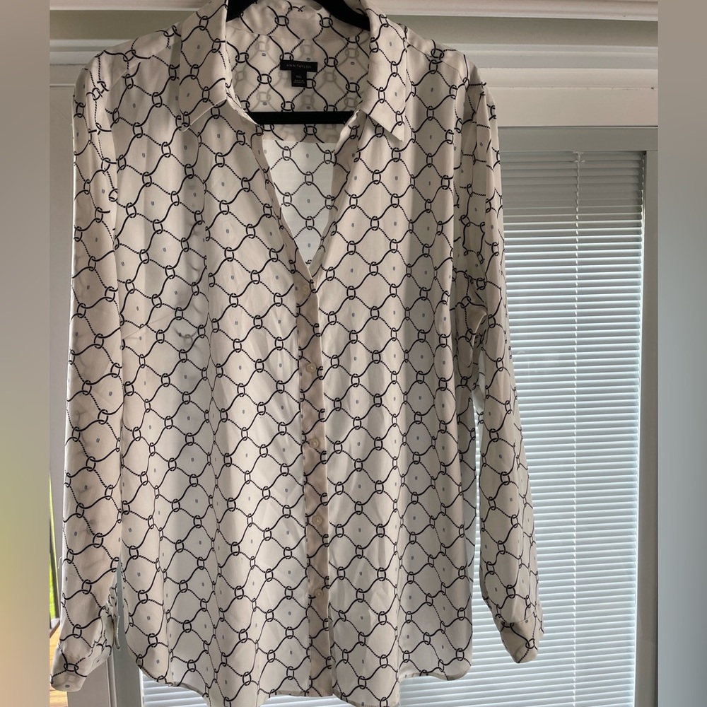 Ann Taylor Cream Blouse with Black Chain Print XXL